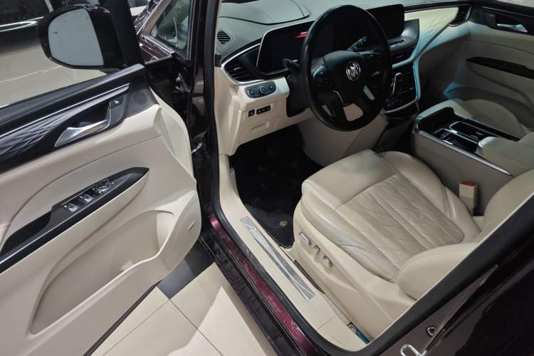 Used Buick GL8 2020 Avenir Avia Six-Seat Deluxe Edition
