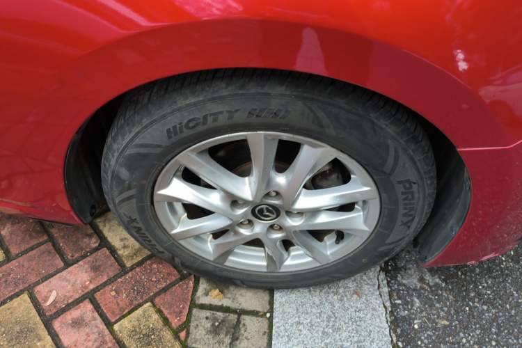 Used Mazda 3 Axela 2016 Sedan 1.5L Automatic Luxury Model