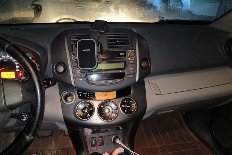 Used Toyota RAV4 2010 2.4L Automatic Deluxe Upgrade Edition Audio And AC Panel