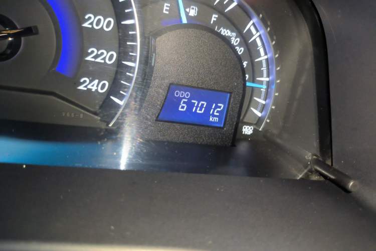 Used Toyota Camry 2016 2.0G 10th Anniversary Leading Edition