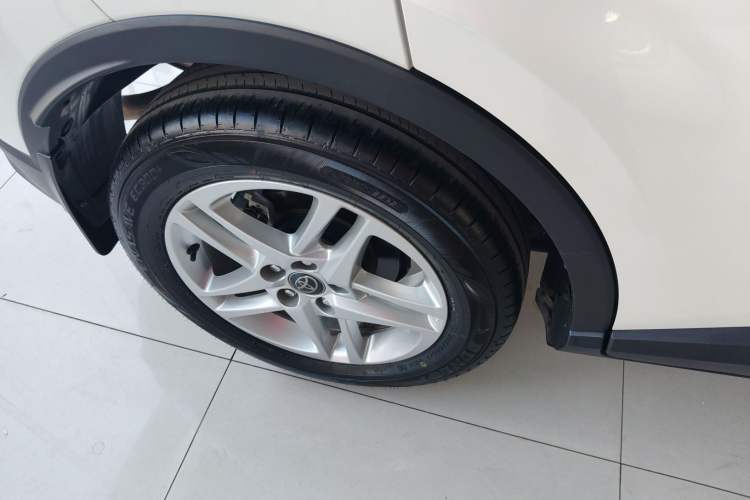 Used Toyota C-HR 2023 2.0L Comfort Edition Exterior 5