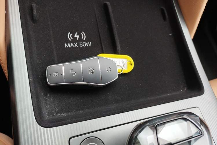 Used BYD Song L DM-i 2025 Intelligent Driving Version 160 km Beyond-Range Type