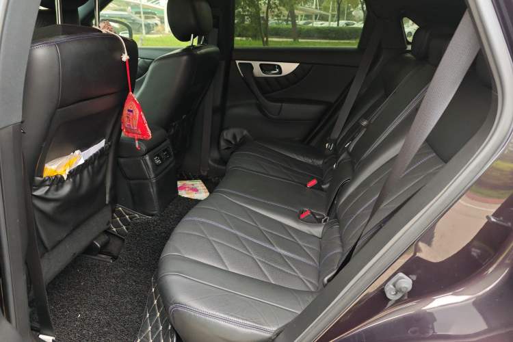 Used Infiniti QX70 2015 3.7L Shadow Edition Left Rear Seat