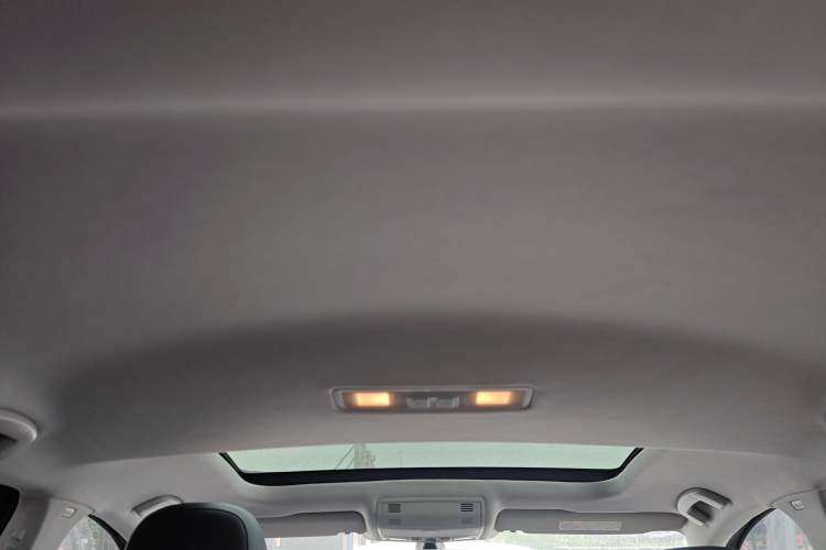 Used Volkswagen Golf 2015 1.4TSI Automatic Luxury Model Headliner