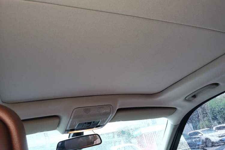 Used BMW X5 2013 xDrive35i Leading Model Headliner