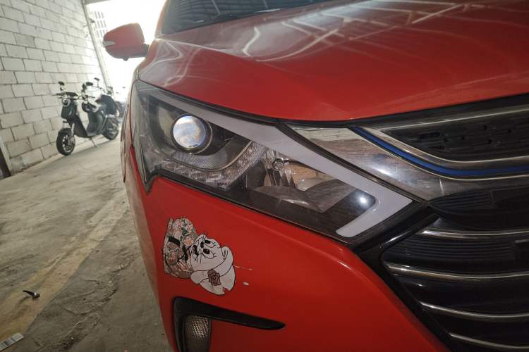 Used BYD Qin New Energy 2017 Qin 1.5T 100 Right Front Headlight
