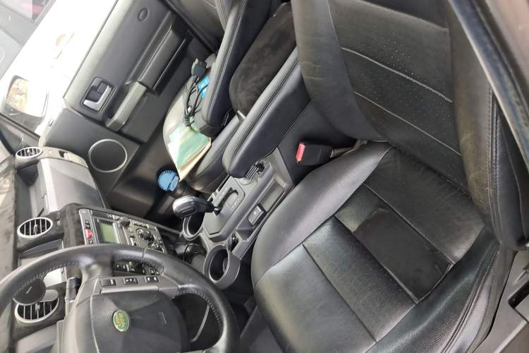 Used Land Rover Discovery  Left Front Seat