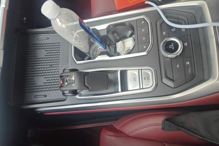 Used Tank 400 New Energy 2024 Hi4-T City Edition Gear Lever