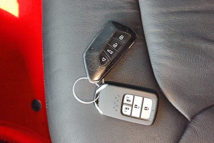 Used Honda Odyssey 2018 2.4L Luxury Edition Vehicle Key