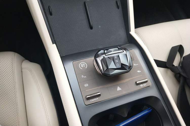 Used BYD Qin L 2024 DM-i 80KM Leading Model
