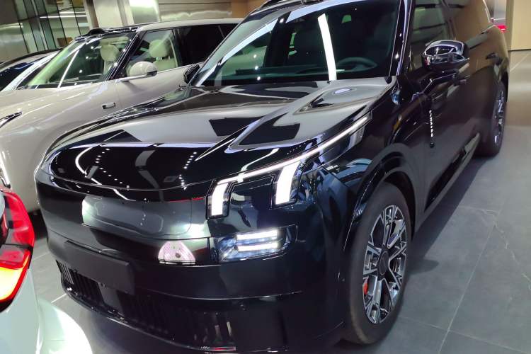 Used Lynk & Co 900 2025 2.0T Ultra
