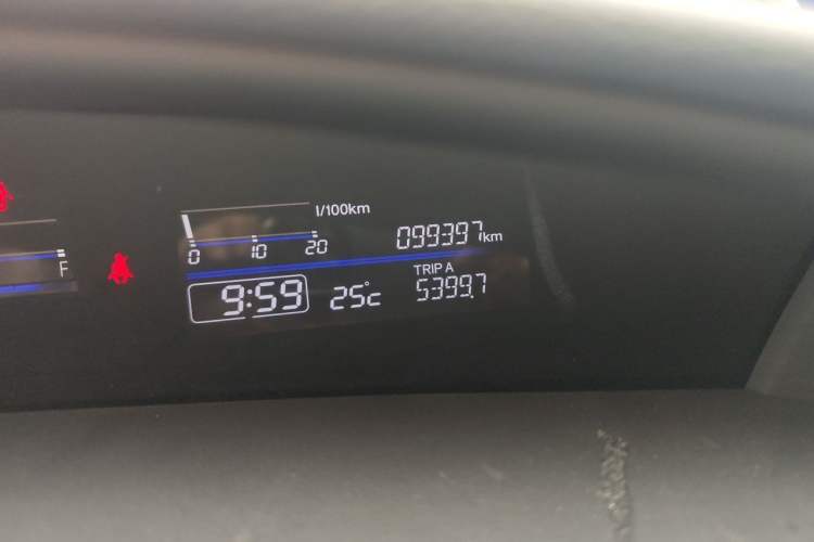 Used Honda Jade 2017 1.8L automatic Comfort version 5 seats