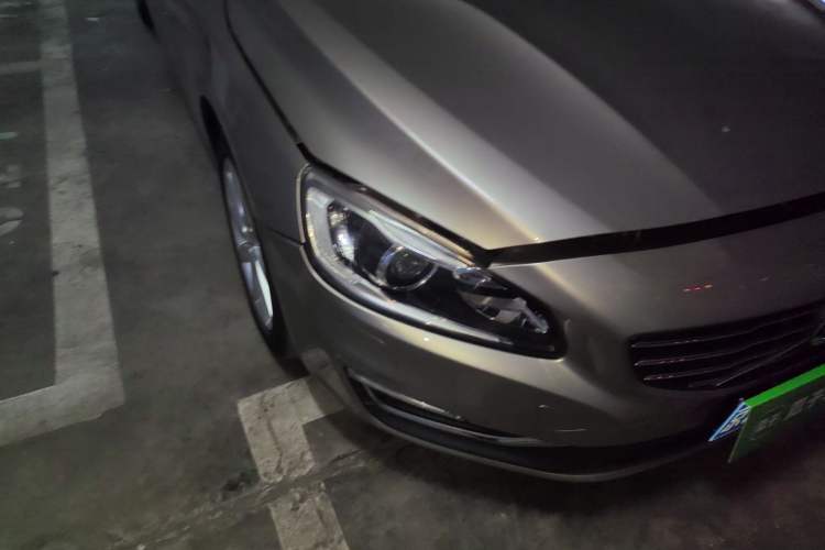 Used Volvo S60 2014 T5 Zhiyi Edition

