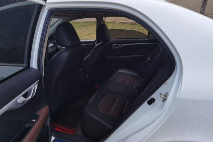 Used Geely Auto Vision 2019 Upgraded Model 1.5L Automatic Prestige Version China V Standard