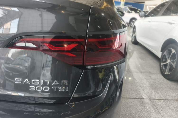 Used Volkswagen Sagitar 2024 300TSI DSG Excellence Edition Right Rear Taillight