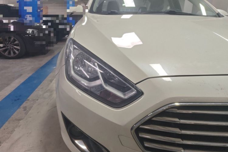 Used Ford Escort 2015 1.5L Automatic Fashion Model