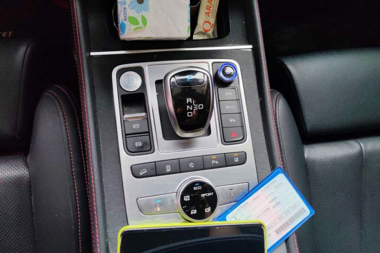 Used BYD Tang New Energy 2018 DM 2.0T All-Wheel Drive Smart Connect Elite 7-Seater China V Emission Standard