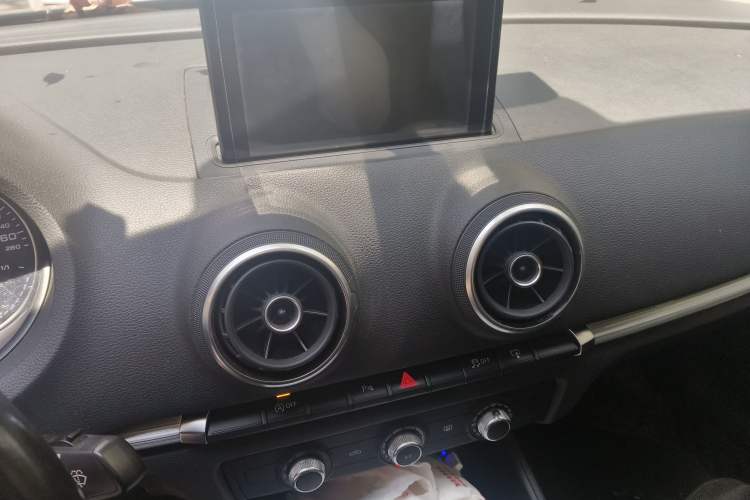 Used Audi A3 2016 Limousine 35 TFSI Prestige Edition
