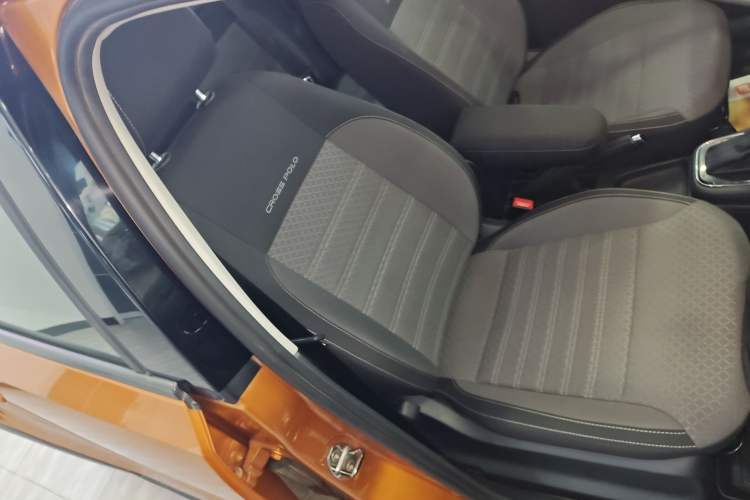 Used Volkswagen Polo 2014 1.6L Cross Polo Automatic