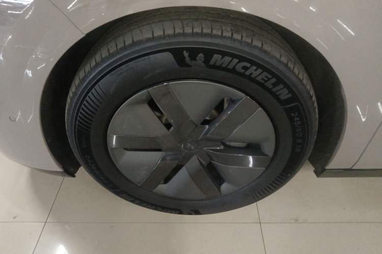 Used Li Auto MEGA 2024 Ultra Model Left Front Wheel Hub