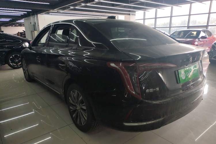 Used Hongqi E-QM5 2022 431 km Charge & Enjoy Edition
