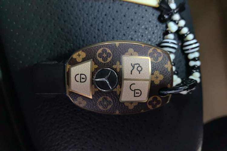 Used Mercedes-Benz GLC 2018 GLC 260 4MATIC Luxury Model
