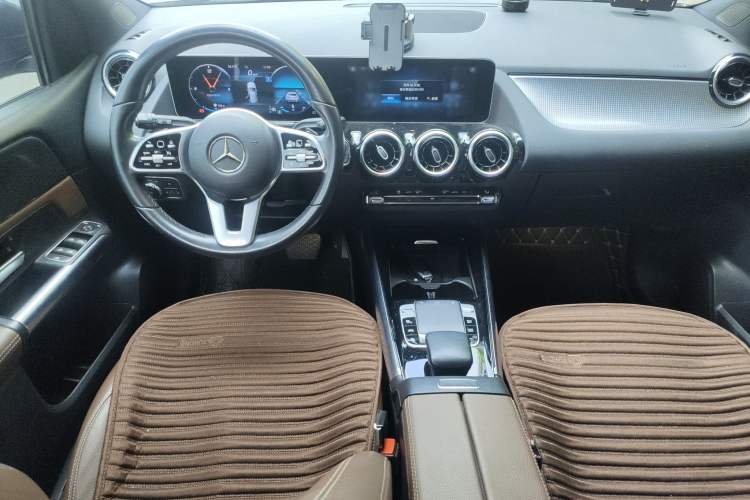 Used Mercedes-Benz B-Class 2020 B 180 Center Console