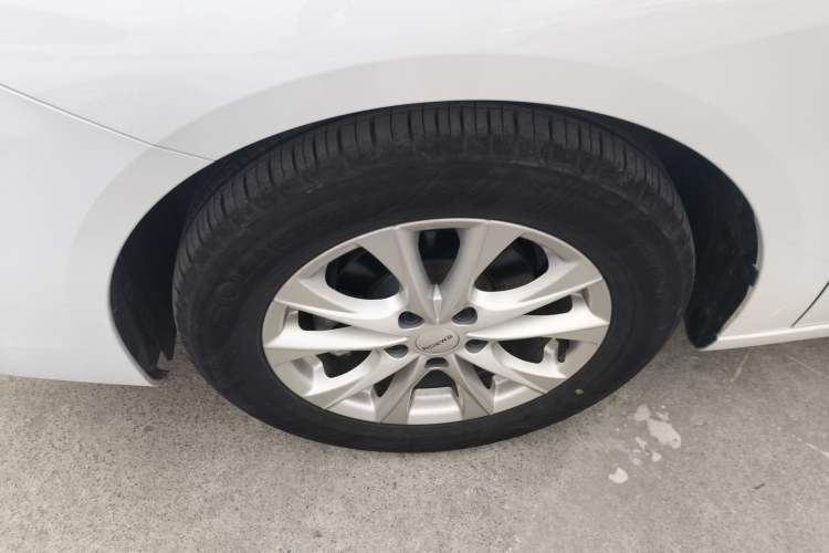 Used Roewe i5 2023 1.5L Manual Comfort Edition
