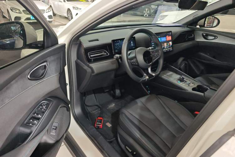 Used BYD Seal 06 New Energy 2025 DM-i Smart Drive 120KM Deluxe Model Driver Seat