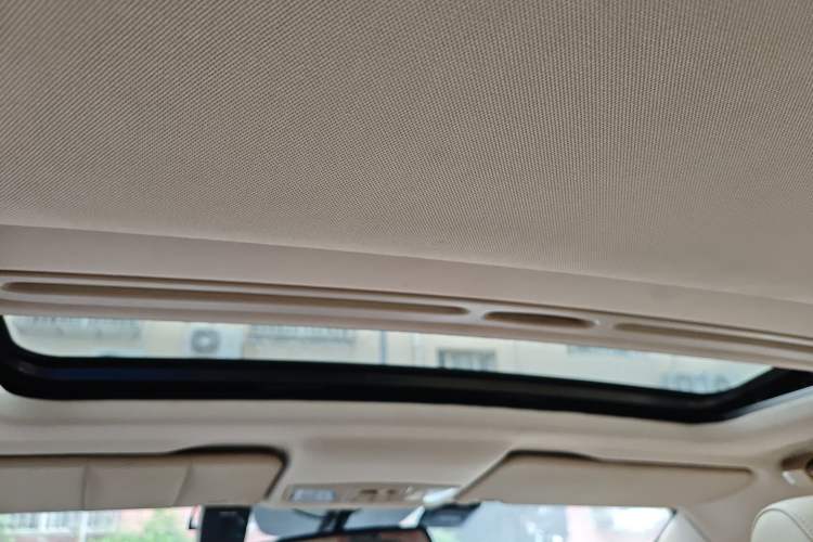 Used Bestune B50 2013 1.6L manual luxury version Headliner