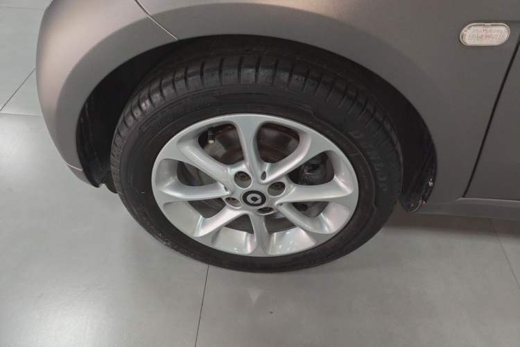 Used smart fortwo 2015 1.0L 52 kW hardtop Dynamic version