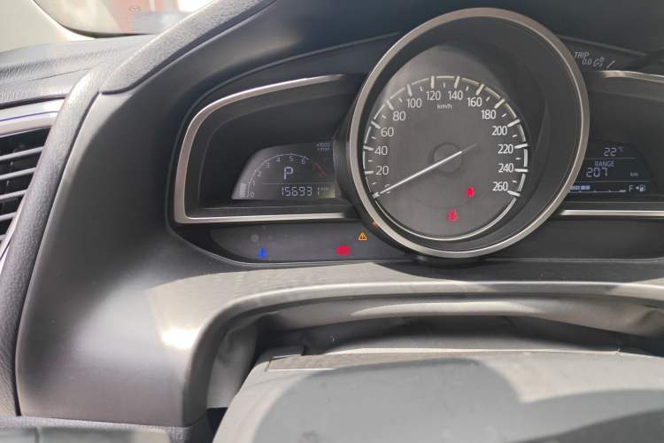 Used Mazda 3 Axela 2017 Sedan 1.5L Automatic Luxury Model Emission Standard China V