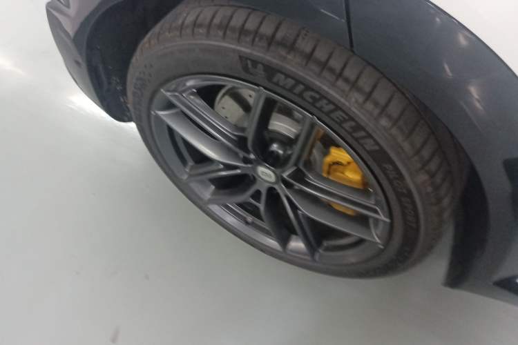 Used Xiaomi Auto YU7 2025 Ultra-Long Range High-Performance All-Wheel-Drive Max Edition
