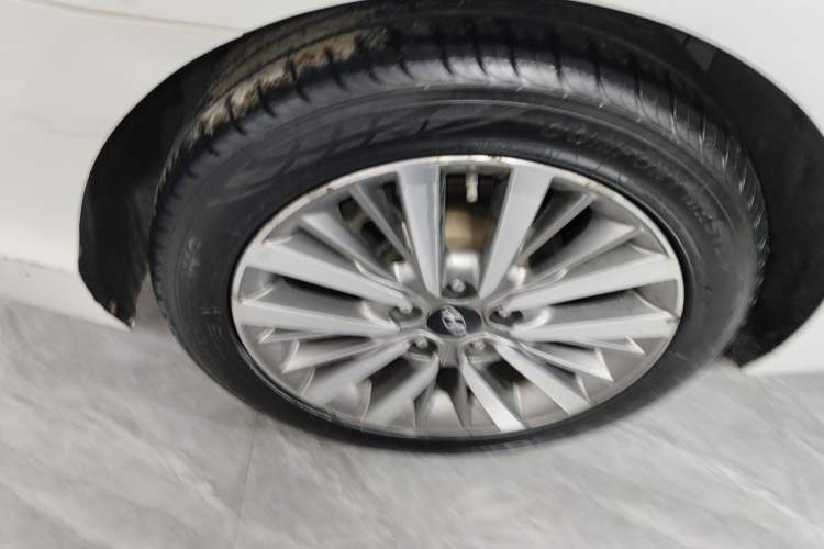 Used Hyundai Mistra 2017 1.8L Automatic Smart GLS China V Standard Right Rear Wheel Hub