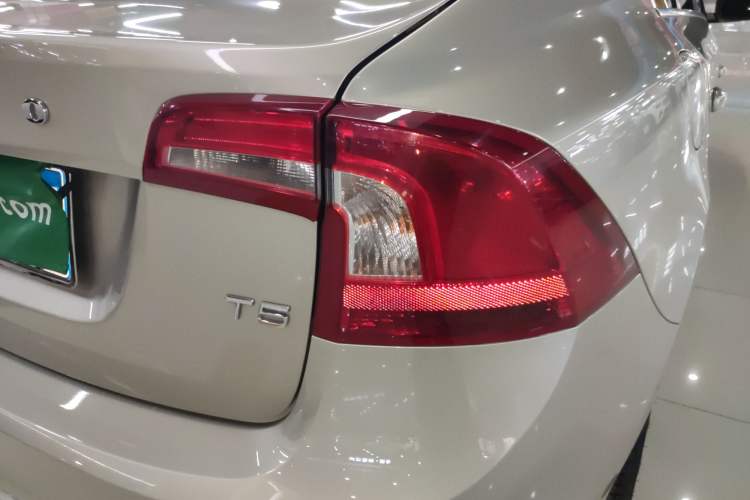 Used Volvo S60 2019 S60L Facelift T5 Intelligent Advanced Edition
