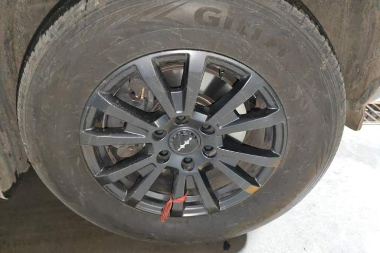 Used Formula Leopard 5 2023 Navigator Edition
