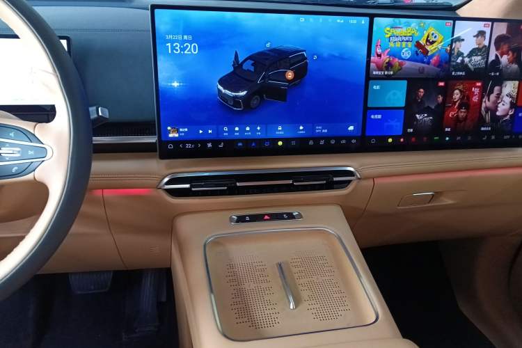 Used VOYAH Dream 2025 PHEV Four-Wheel-Drive Flagship Kunpeng Edition
