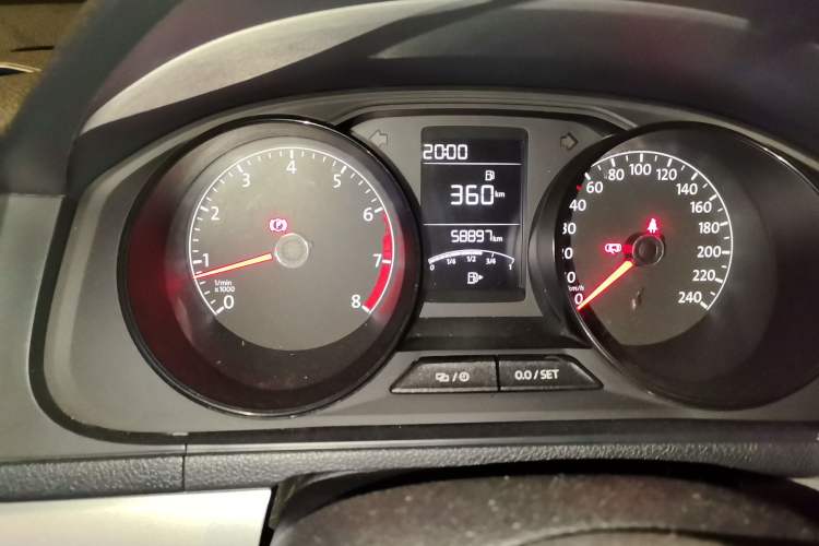 Used Volkswagen Lavida 2017 1.6L Manual Fashion Edition