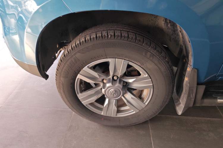 Used GAC Gonow GX6 2015 2.4L Two-Wheel-Drive Flagship Edition
