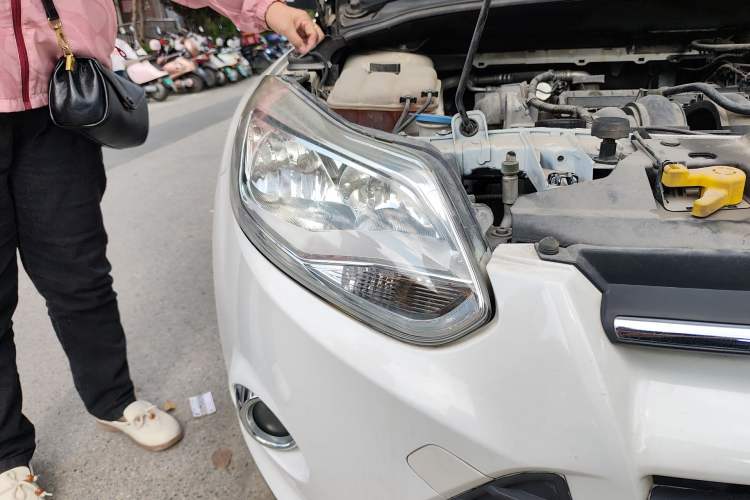 Used Ford Focus 2012 Sedan 1.6L Automatic Fashion Edition
