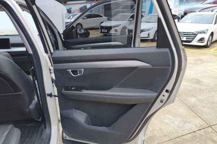 Used Wuling Asta 2022 2.0L DHT Electric-Speed Version