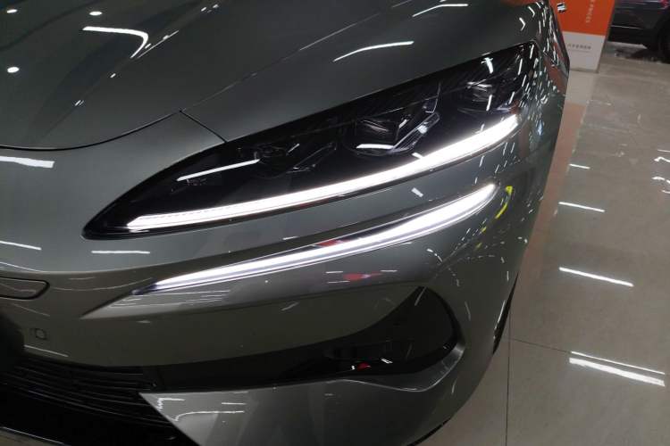 Used Denza Z9GT 2024 1100 Four-Wheel Drive Max Edition Left Front Headlight