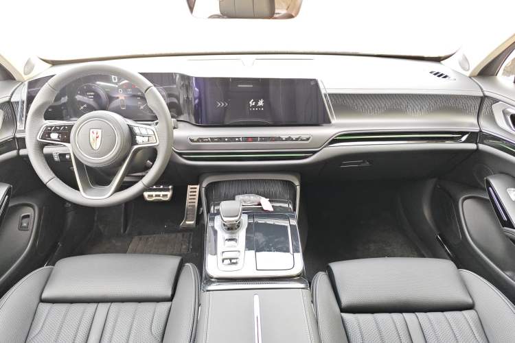 Used Hongqi H9 2025 2.0T Two-Wheel Drive Flagship Luxury Business Edition 5 Seats
