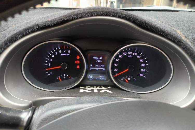 Used Kia Sportage R 2015 2.0L Automatic Two-Wheel Drive DLX Model Instrument Cluster