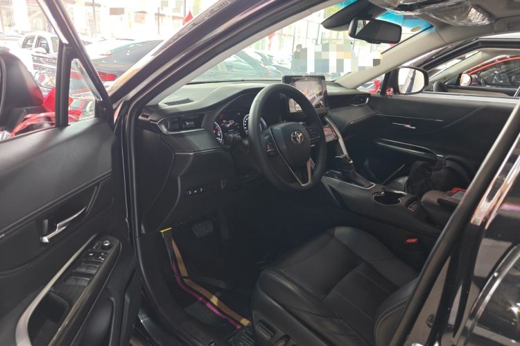 Used Toyota Harrier 2022 2.0L CVT Two-Wheel Drive Luxury Edition
