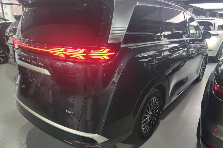 Used Denza D9 2024 DM-i 1050 Luxury Model Rear Right 45 Deg