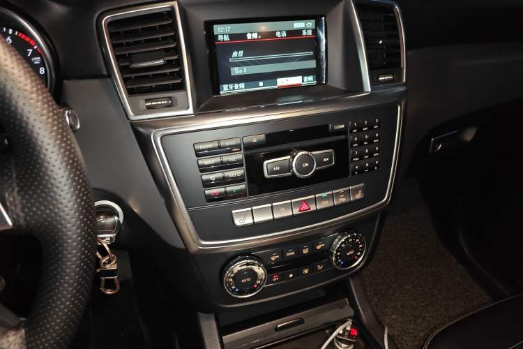 Used Mercedes-Benz M-Class 2014 ML 320 4MATIC
