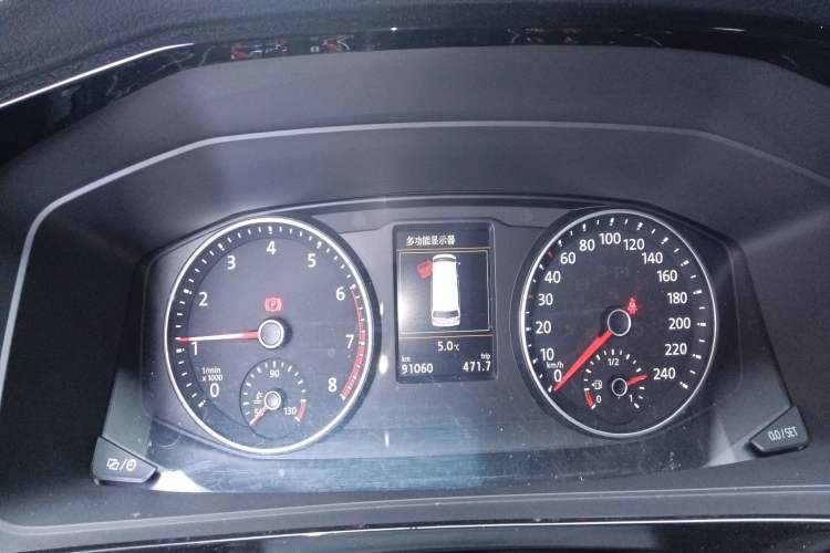 Used Volkswagen Multivan 2016 2.0 TSI Four-Wheel Drive 66th Anniversary Edition Instrument Cluster