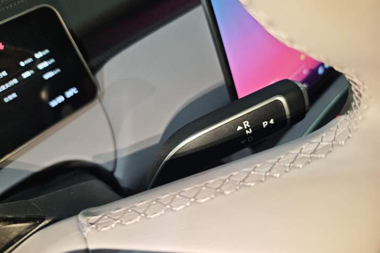 Used Nio ET5T 2024 75kWh Touring Gear Lever