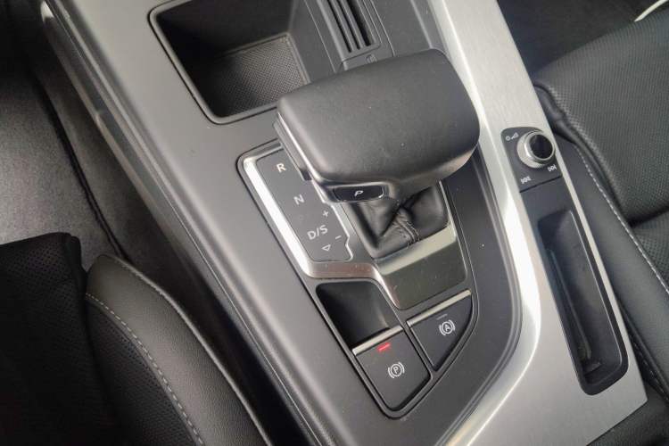 Used Audi A4L 2020 40 TFSI Fashion Dynamic Model
